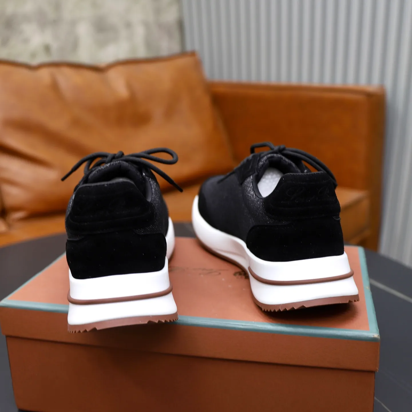 Ex-factory price: 462💰Loropiana LP men's shoes ♞size; 38-44 "45. Customized" original leather splicing. It is really easy to wear, lazy, relaxed, casual, perfect comfort, and there are many color choices, and they all look good with clothes. Is it true that Loropiana can bring social value? “Loropiana is the best thing money can buy”